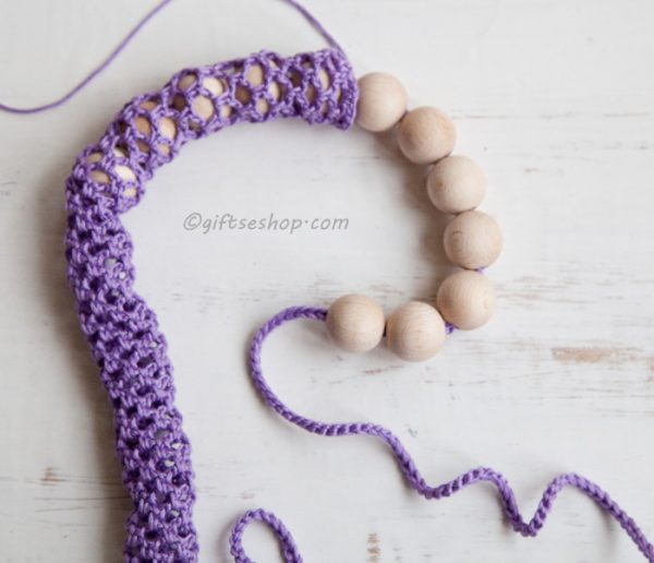 Crochet Nursing Teething Necklace DIY tutorial IMG_5188-1