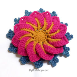 Crochet Large 12-Petals Spiral Flower Pattern for Pillow Blanket
